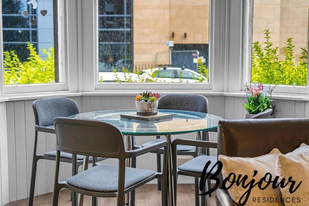 Clichy Suite Ground Floor 1Br-1 Ba, Shared Garden Access By Bonjour Residences Edimburgo Exterior foto